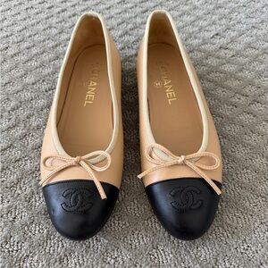 CHANEL Beige and Black Cap-Toe Ballet Flats